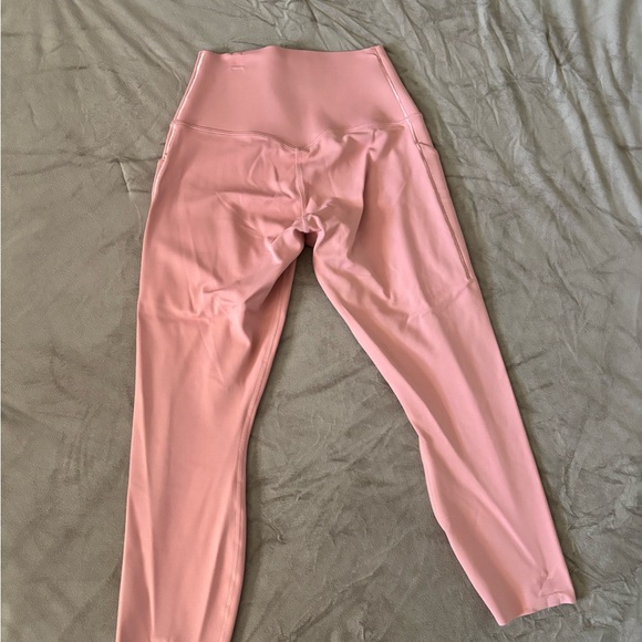 Nike Universal Dri-Fit Pink Leggings - Picture 2 of 7
